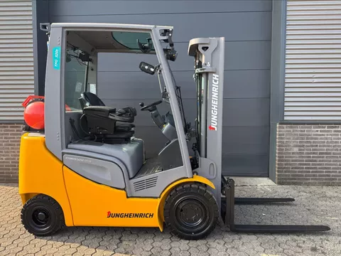 Jungheinrich TFG320s 2 ton LPG heftruck