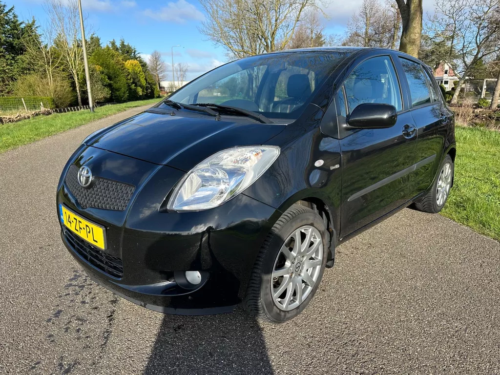 Toyota Yaris 1.4 D-4D Sol|leder|zeer netjes|nap