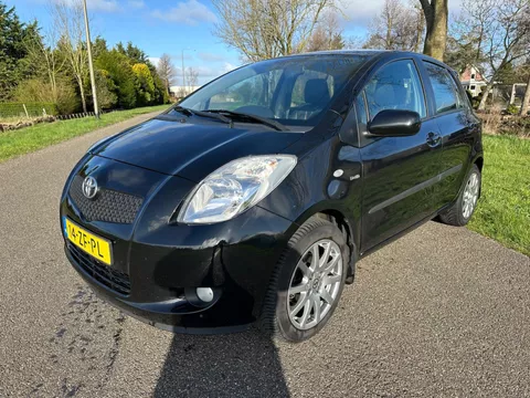 Toyota Yaris 1.4 D-4D Sol|leder|zeer netjes|nap