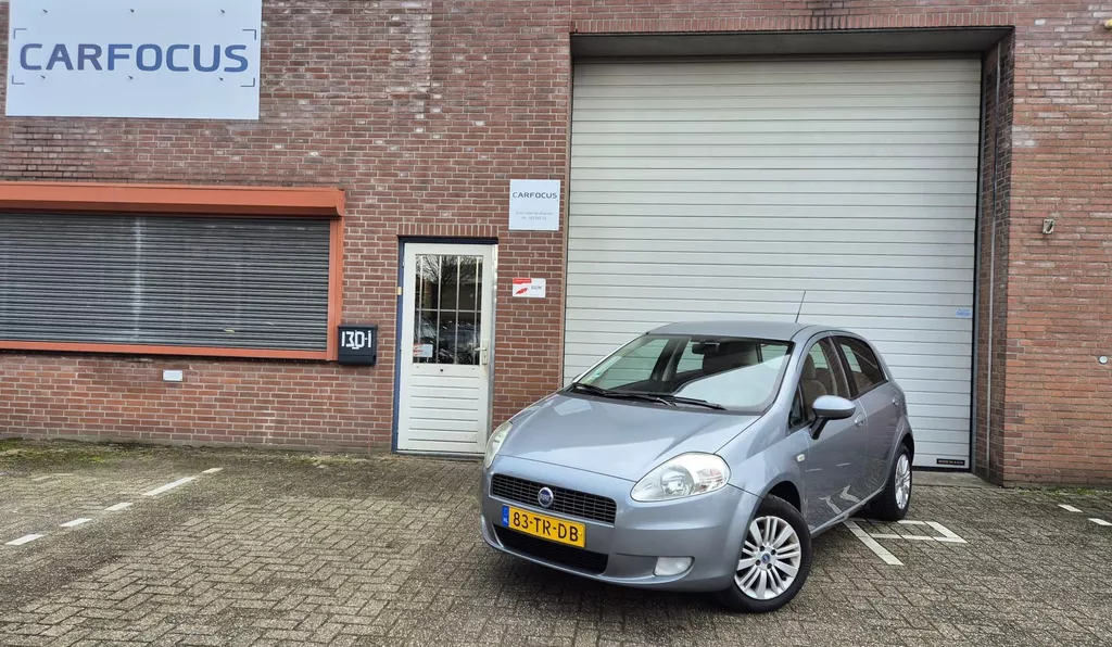 Fiat Grande Punto 1.4 Edizione Blue &amp; Me NAP 3e eigenaar Airco Cruise Trekhaak Distri APK