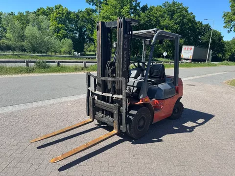 Toyota 2FD25 DIESEL HEFTRUCK 2FD25