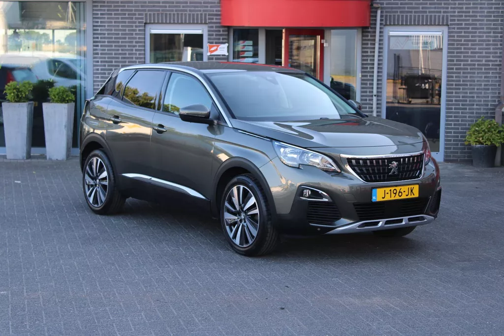 Peugeot 3008 1.2 PureTech Blue L. Premium Trekhaak/Camera/Navi