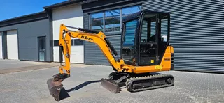 Hanix H 17D