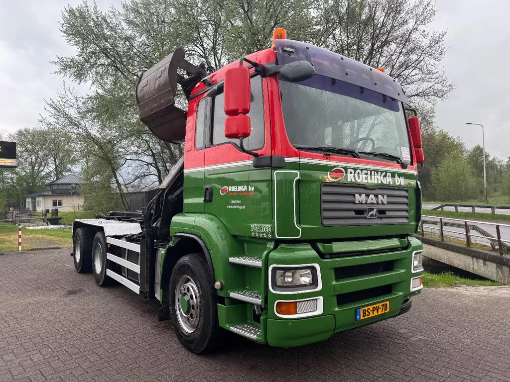 MAN TGA 26.360 6 X 6 Handgeschakeld met HMF Z Kraan