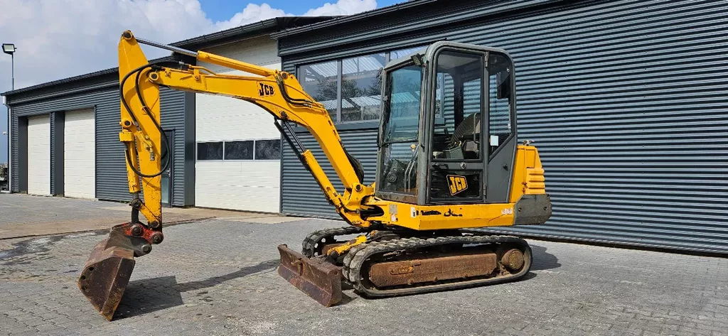 JCB 803