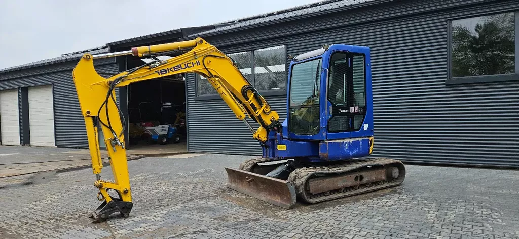 Takeuchi TB53 FR