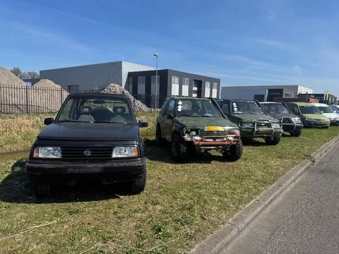 Suzuki Vitara Package Deal: 4x Vitara 4x4
