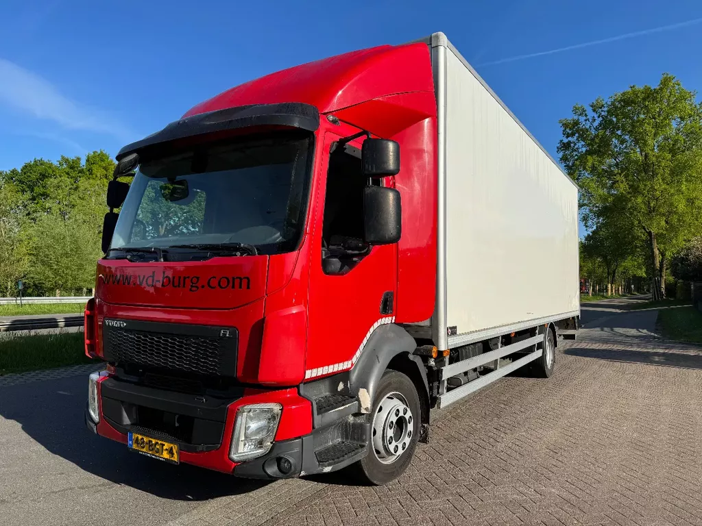 Volvo FL 210 Bakwagen