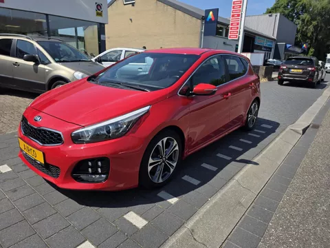 Kia cee'd 1.0 T-GDi GT-Line 5 deurs, airco, cruise control, navigatie, camera, sportvelgen, stoel en stuur verwarming enz.
