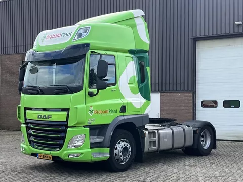 DAF 400 CF / Spacecab / Airco / Webasto / 2x Bed / 713.634 km / Euro6 / NL Truck
