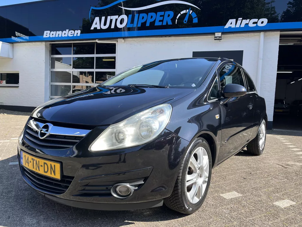 Opel Corsa 1.4-16V Enjoy /Nieuwe apk bij aflevering