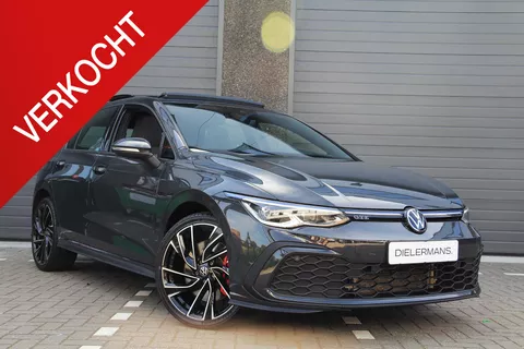 Volkswagen Golf 1.4 eHybrid GTE 2022 | Elektrische trekhaak | Panorama dak | IQ Lights | 19' Adelaides | Achteruitrijcamera | Vol!