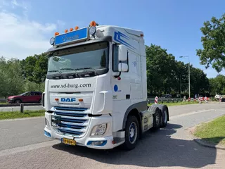 DAF XF 460 6 x 2 Spacecab