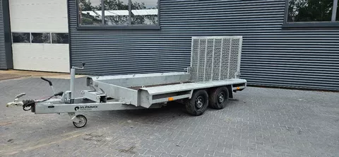 Ifor Williams Machine transporter