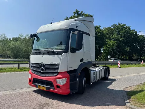 Mercedes-Benz Actros 1936