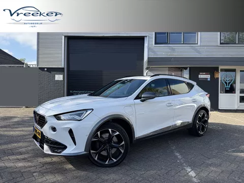 CUPRA Formentor 1.4 e-Hybrid VZ Copper Edition Pano l Camera l 19 inc l rijklaarprijs CUPRA Formentor 1.4 e-Hybrid VZ Copper Edition Pano l Camera l 19 inc l rijklaarprijs