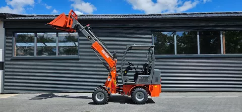 EVERUN ER1000 kubota  telescopic loader.