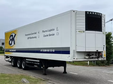 Schmitz Cargobull SKO24 / Multitemp Dubbele verdamper / Laadklep / 2 x Tussenschot verplaatsbaar / Stuuras / Liftas / SAF Schijf / NL Trailer