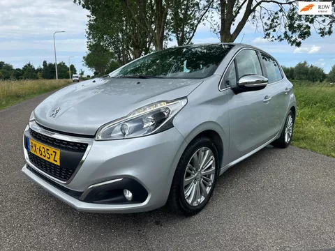 Peugeot 208 1.2 PureTech Blue Lease Executive