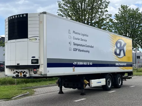 Krone SZ / 2-Assige city koeltrailer / Carrier 1550 / Laadklep / Stuuras / 11 mtr / SAF Disc / NL Trailer