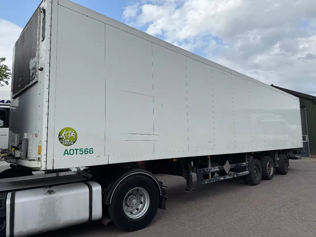 Schmitz Cargobull 3ass gesloten oplegger