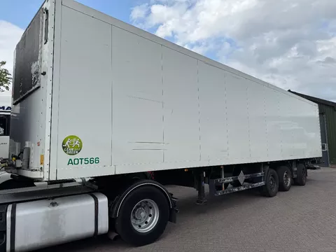Schmitz Cargobull 3ass gesloten oplegger