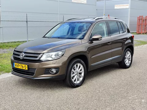 Volkswagen TIGUAN 1.4 TSI Sport&amp;Style Panorama dak , Xenon.