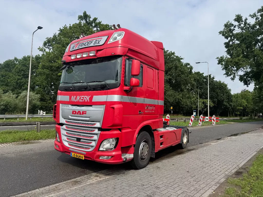 DAF XF 440 Trekker Hydrauliek. Superpspace.