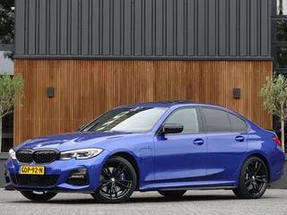 BMW 3 Serie 330e 292PK / M-Individual / M340 Ed. / Head-up / Laser