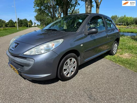 Peugeot 206 + 1.1 XR|nieuw apk|nette staat