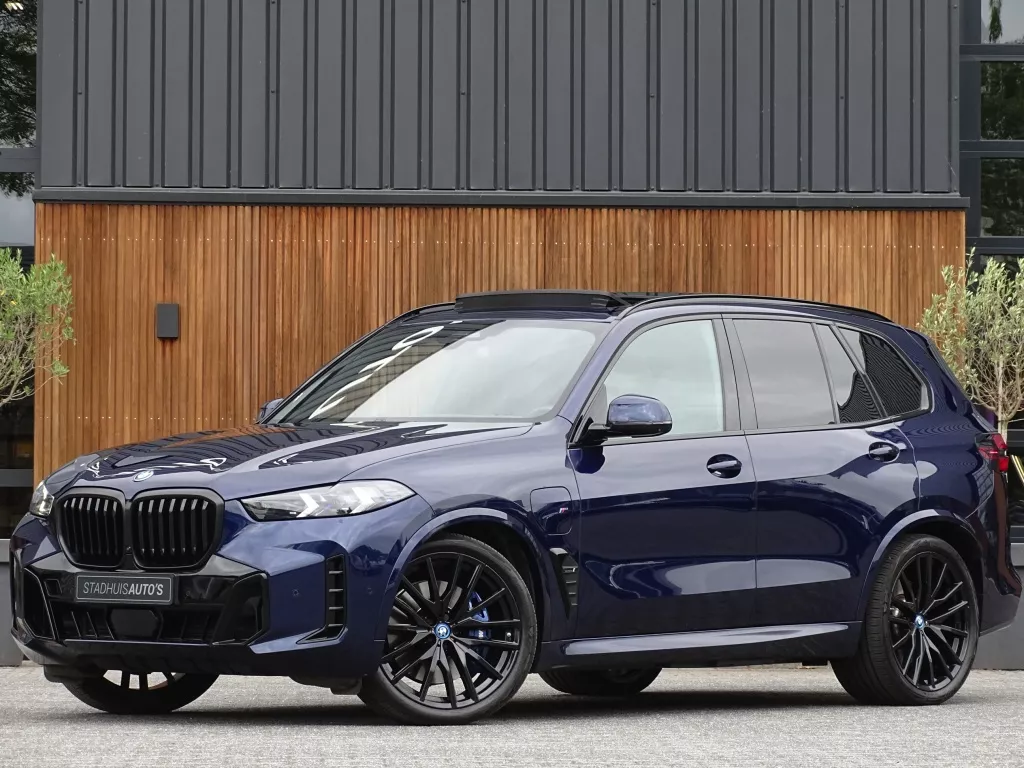 BMW X5 X5 50e X-drive 490PK / M- Individual / B&amp;W / Carbon / 2024