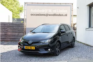 Toyota gereserveerd 1.8 Hybrid Black Ed.