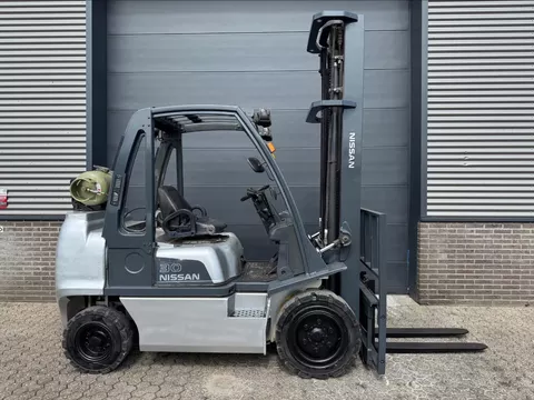 Nissan A30LQ 3 ton LPG heftruck
