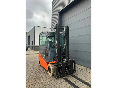 Toyota 8FB30 3 ton elektrische heftruck