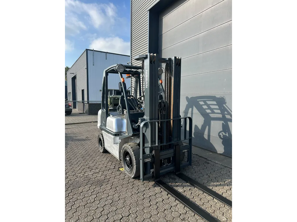 Nissan U1D2E701667 2,5 ton LPG heftruck