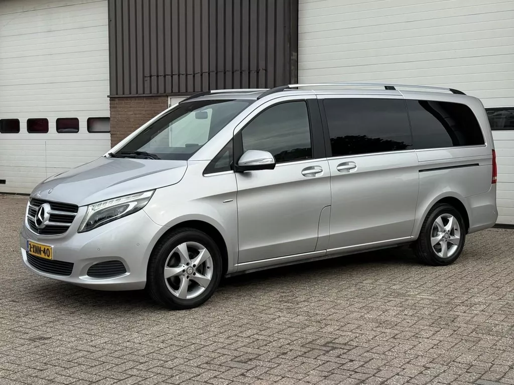 Mercedes-Benz V-Klasse V220 / 8 Persoons / Avantgarde / 360 camera / Navi / NAP / Leder / NL