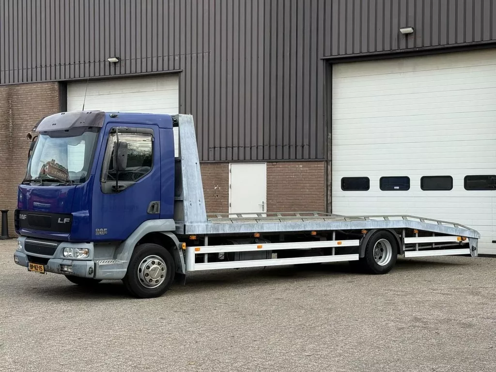DAF LF 45 45-150 / Oprijwagen Machinetransporter Autotransporter / Manual / 11.990 kg / NL Truck